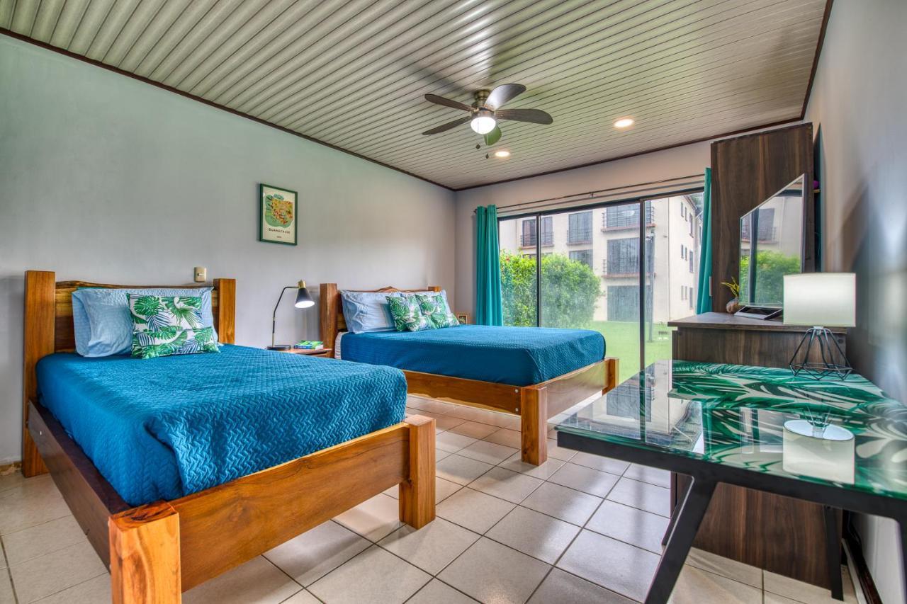 Golden Getaway Apartments ลิเบเรีย ภายนอก รูปภาพ