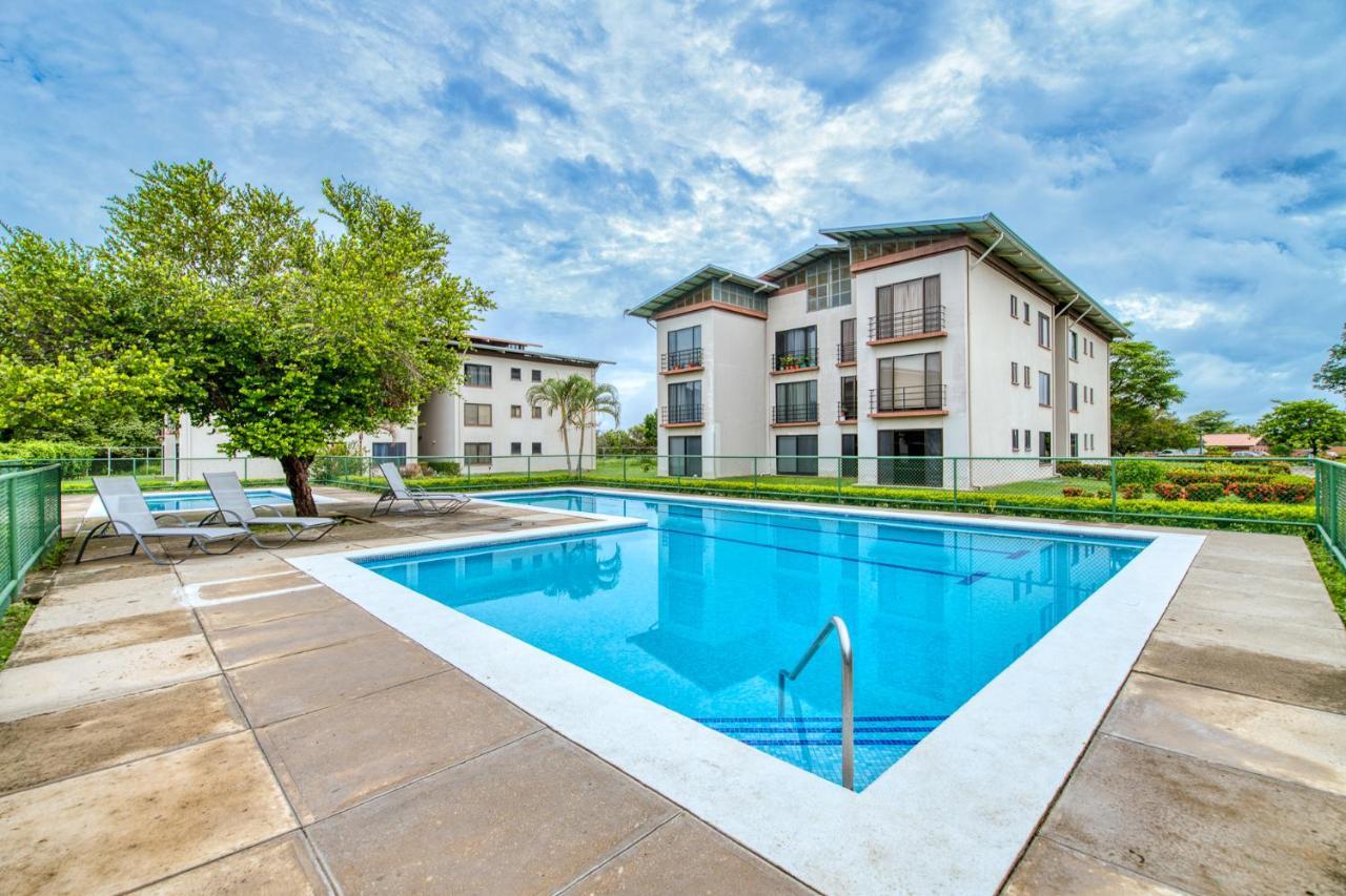 Golden Getaway Apartments ลิเบเรีย ภายนอก รูปภาพ