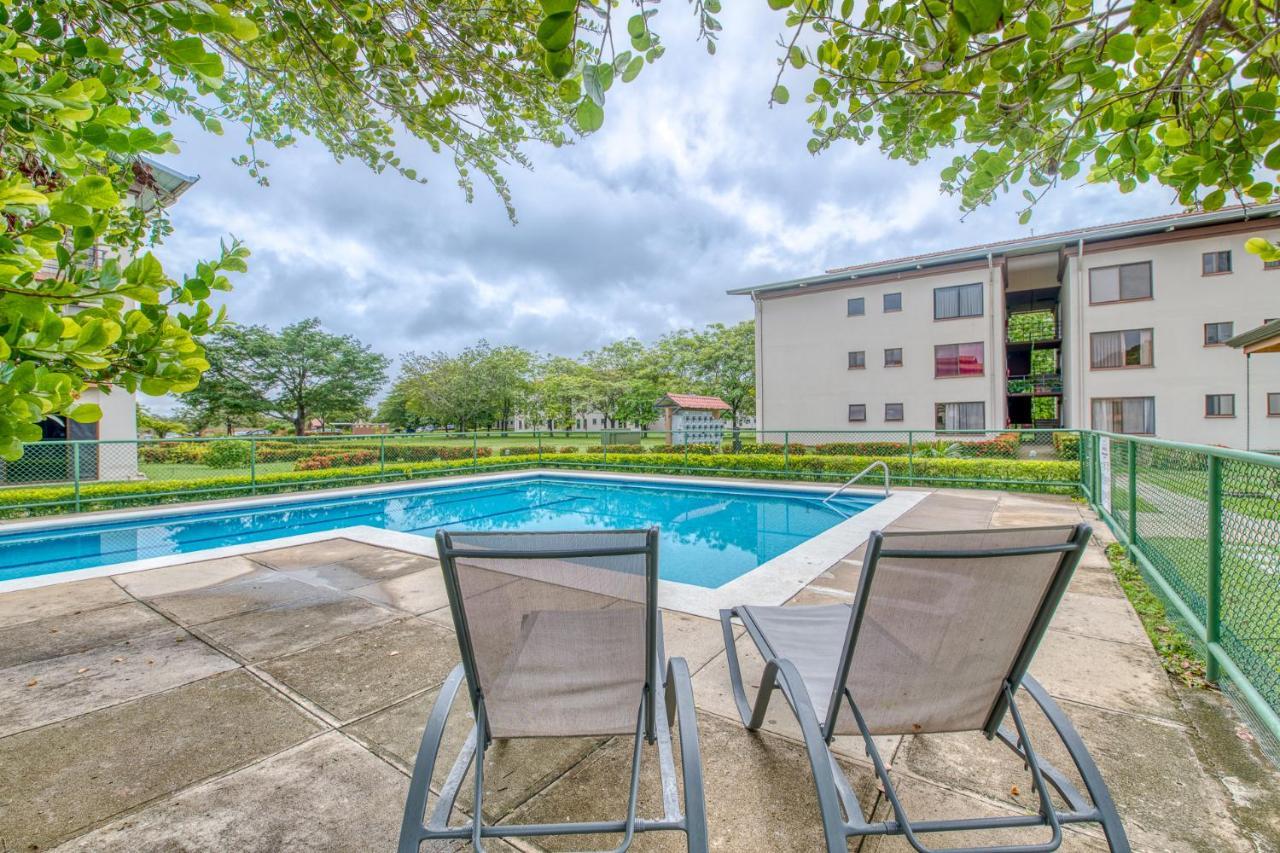 Golden Getaway Apartments ลิเบเรีย ภายนอก รูปภาพ