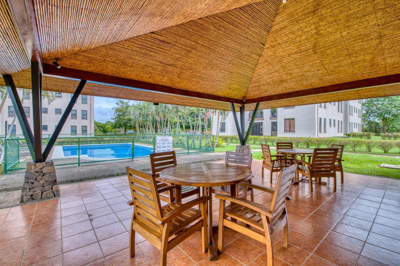 Golden Getaway Apartments ลิเบเรีย ภายนอก รูปภาพ